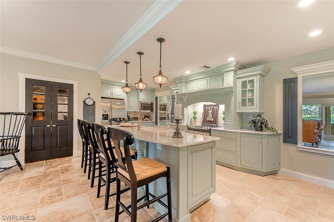 5800 Glencove Dr. #204, Naples, FL 34108