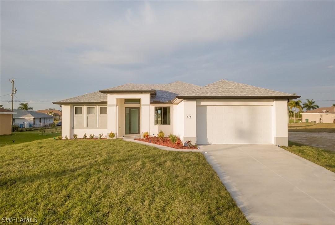 632 NE 6th Pl., Cape Coral, FL 33909