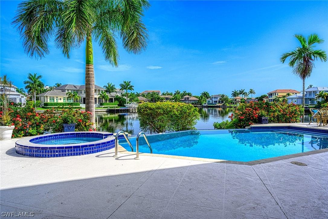 351 Neapolitan Way, Naples, FL 34103