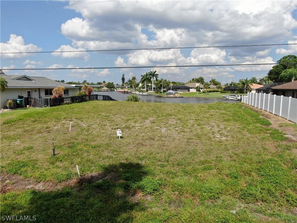 3217 SE 10th Ave., Cape Coral, FL 33904