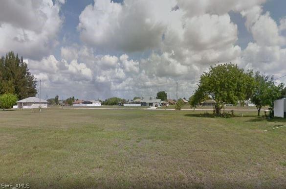 631 NE 6th Ter., Cape Coral, FL 33909