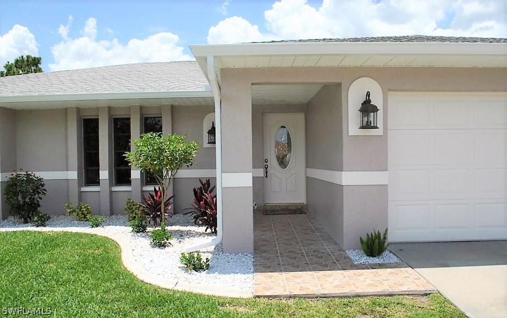 618 SE 11th Pl., Cape Coral, FL 33990
