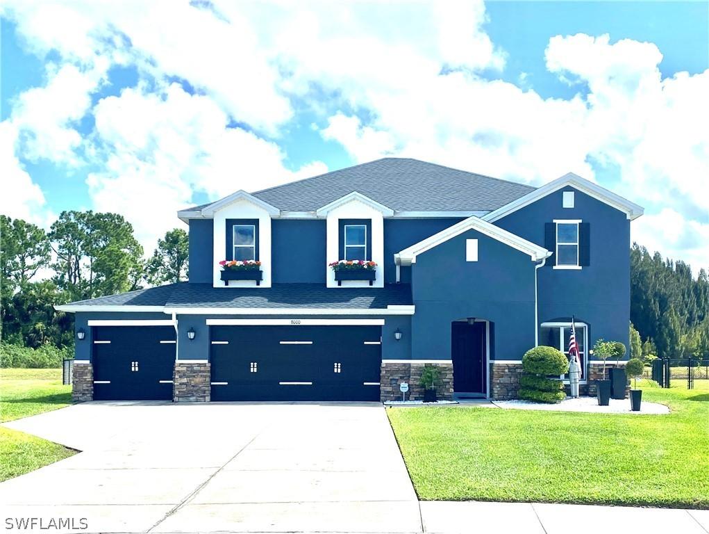 8000 Allamanda Ct., Lehigh Acres, FL 33972