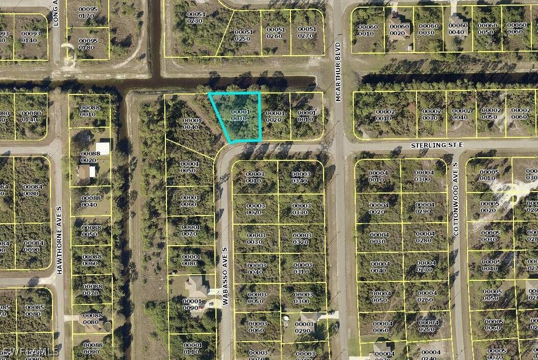 903 Sterling St., Lehigh Acres, FL 33974