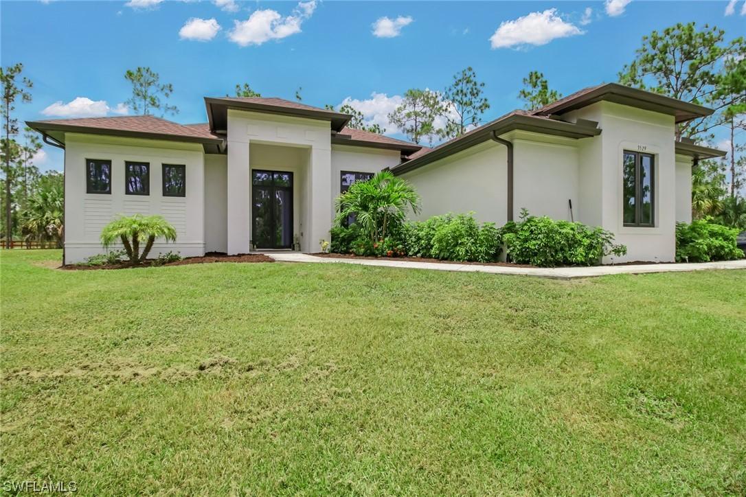 3529 6th Ave., Naples, FL 34120