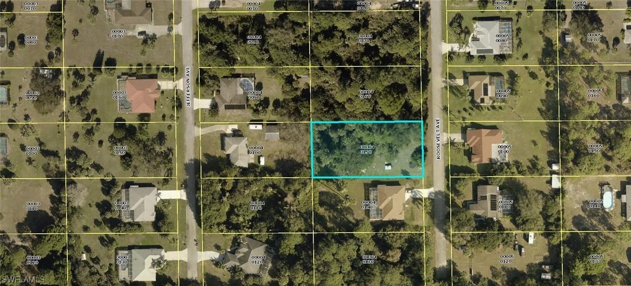 405 Roosevelt Ave., Lehigh Acres, FL 33936