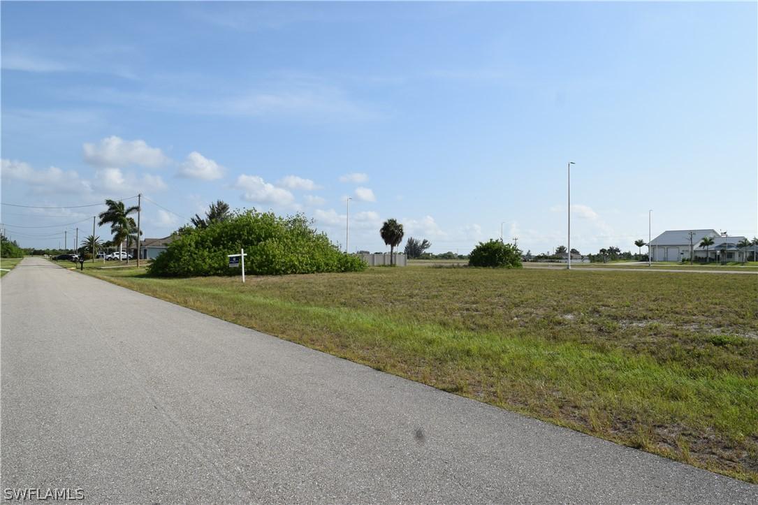 1112 NW 31st Pl., Cape Coral, FL 33993