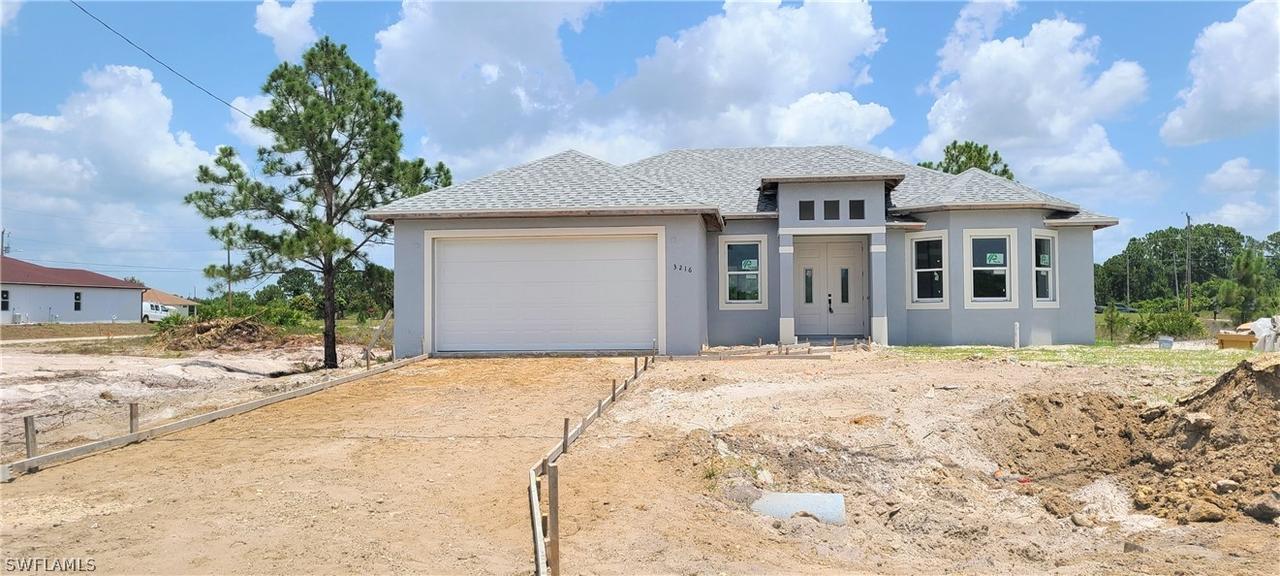 3216 33rd St., Lehigh Acres, FL 33976