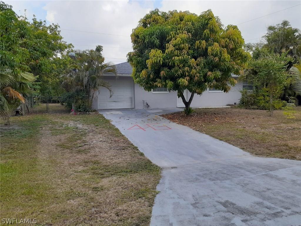 46 Abaco St., Lehigh Acres, FL 33936