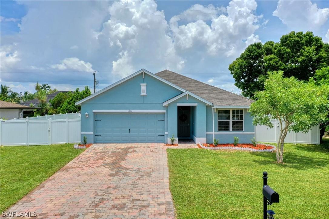 1201 SE 21st Ter., Cape Coral, FL 33990