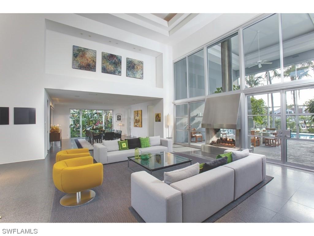 1350 Spyglass Ln., Naples, FL 34102