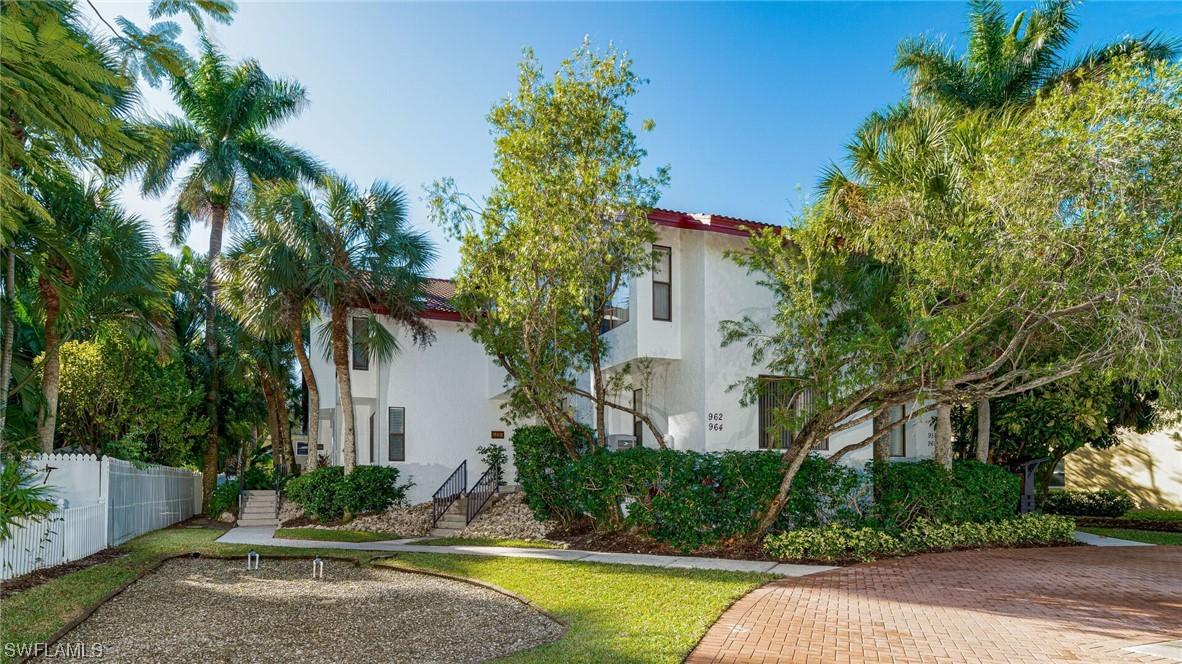 964 8th Ave. #B-2, Naples, FL 34102