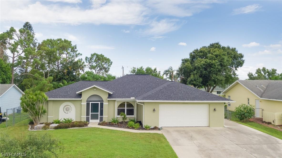 17212 Plantation Dr., Fort Myers, FL 33967