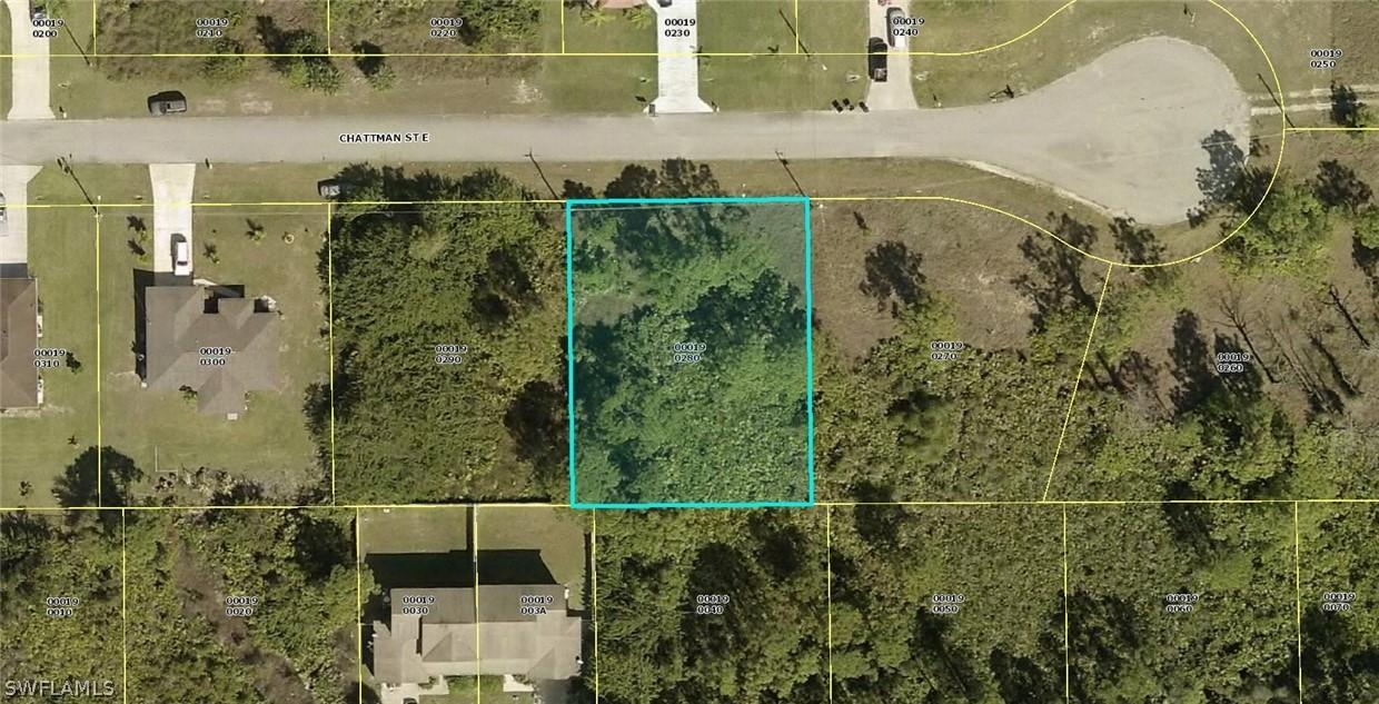 664/666 Chattman St., Lehigh Acres, FL 33974