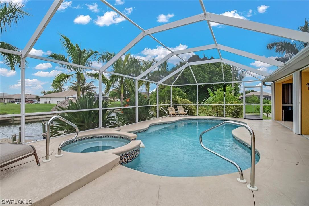 425 SE 14th St., Cape Coral, FL 33990