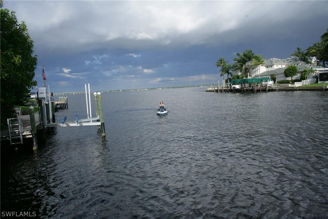 2206 SE 28th St., Cape Coral, FL 33904