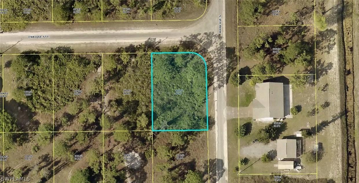 1122 Enrique St., Lehigh Acres, FL 33974