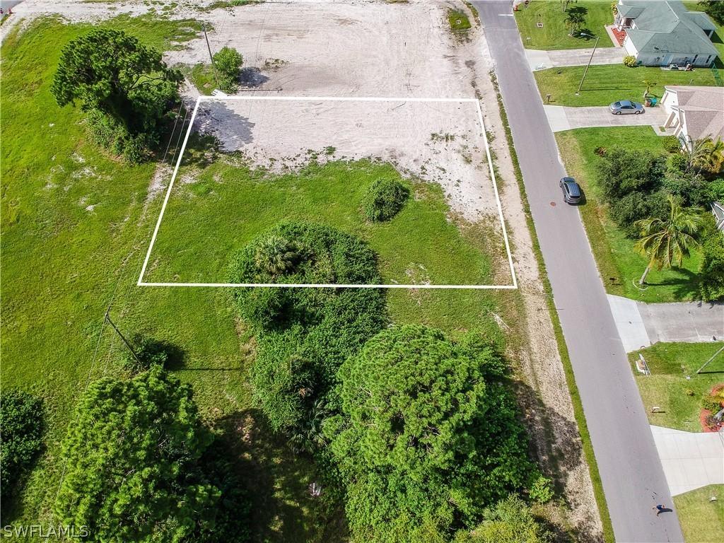 511 SW 28th Pl., Cape Coral, FL 33991