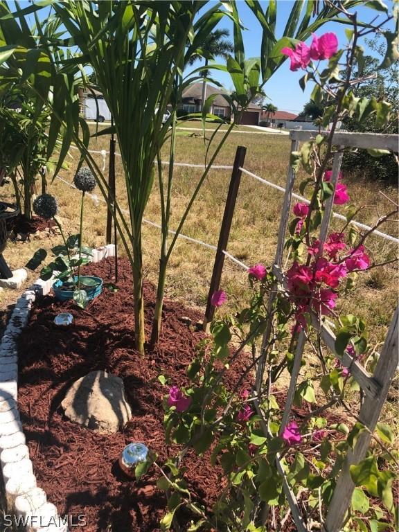 1910 NE 16th Pl., Cape Coral, FL 33909