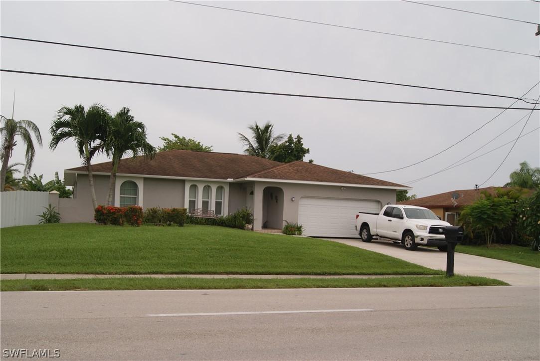 1708 Viscaya Pkwy., Cape Coral, FL 33990