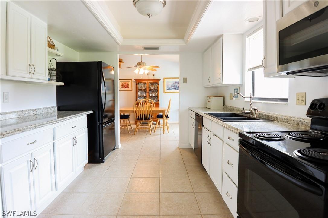 218 Ground Dove Cir., Lehigh Acres, FL 33936