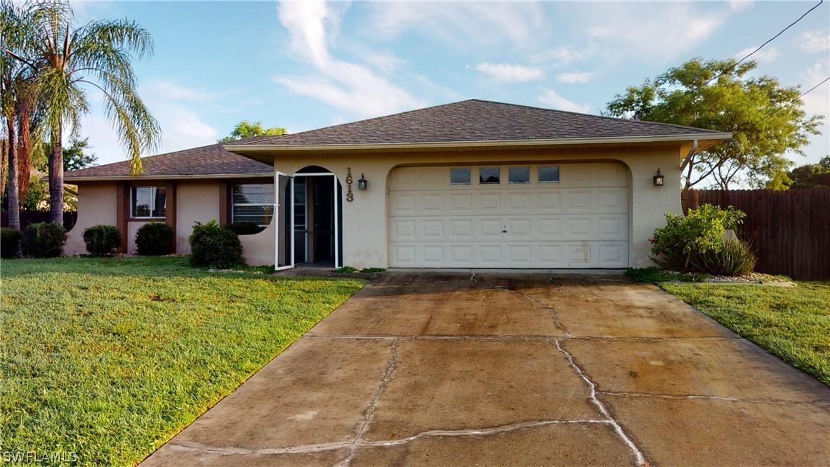 1613 SW 27th Ter., Cape Coral, FL 33914