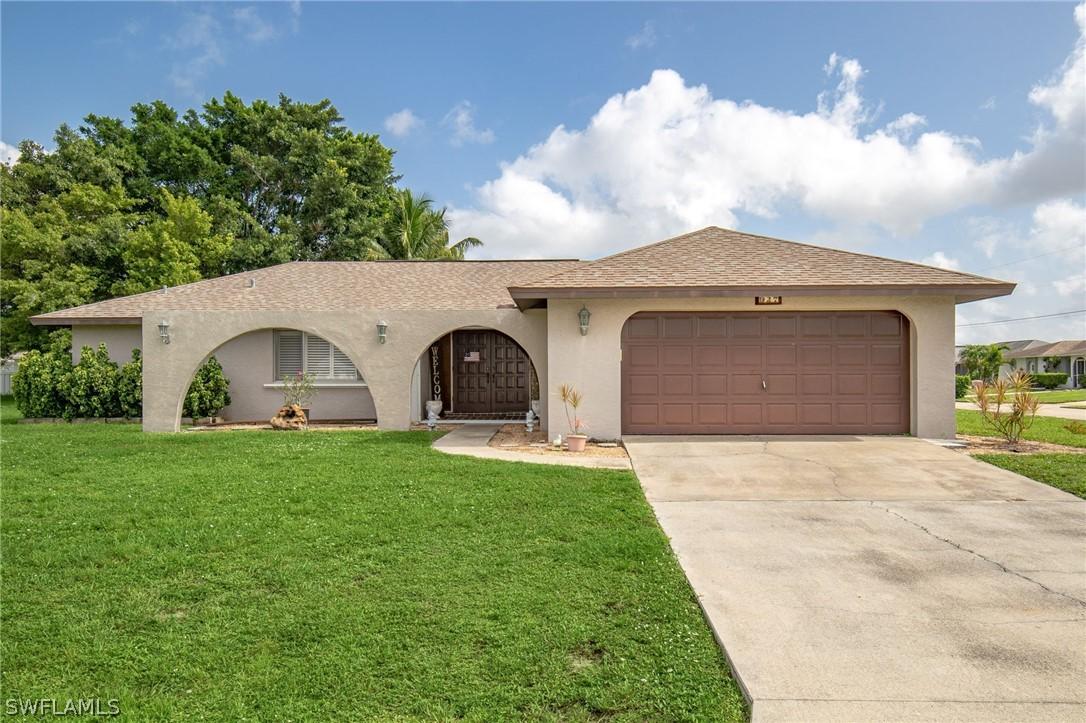 927 SE 34th Ter., Cape Coral, FL 33904