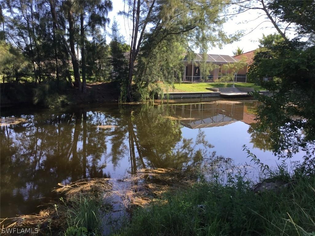 207 SE 23rd Ter., Cape Coral, FL 33990