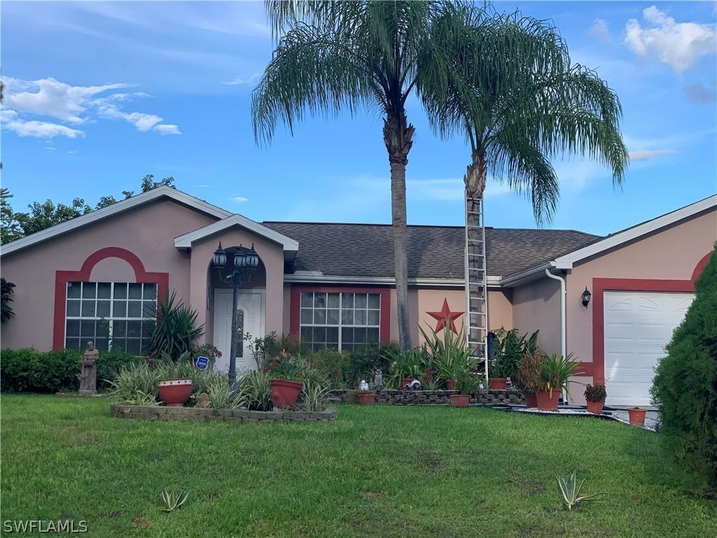 910 Greenwood Ave., Lehigh Acres, FL 33972