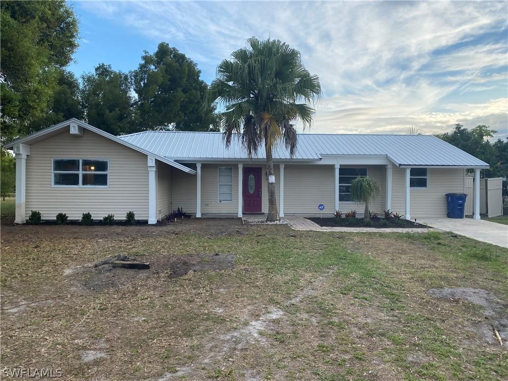 1127 Gifford Ave., Lehigh Acres, FL 33936