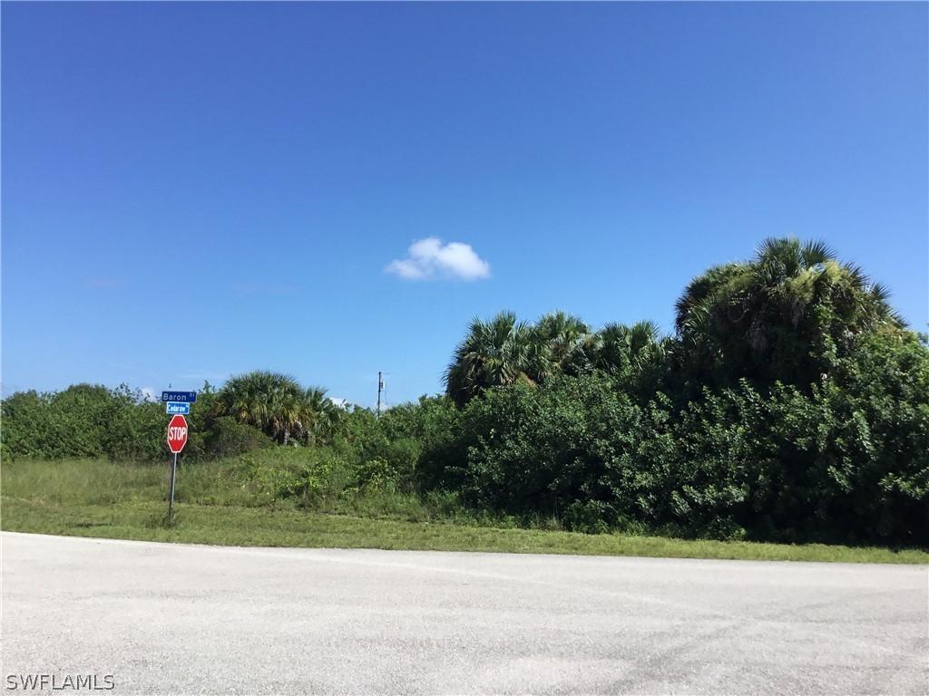 5026 Baron St., Lehigh Acres, FL 33971