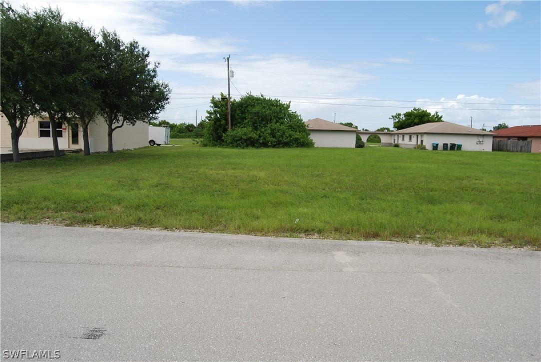 1049/1051 NE 7th Ter., Cape Coral, FL 33909