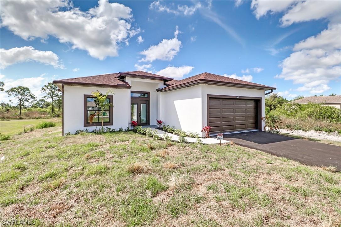 2721 22nd Ave., Naples, FL 34120