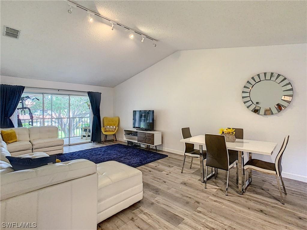 668 Mardel Ct. #807, Naples, FL 34104