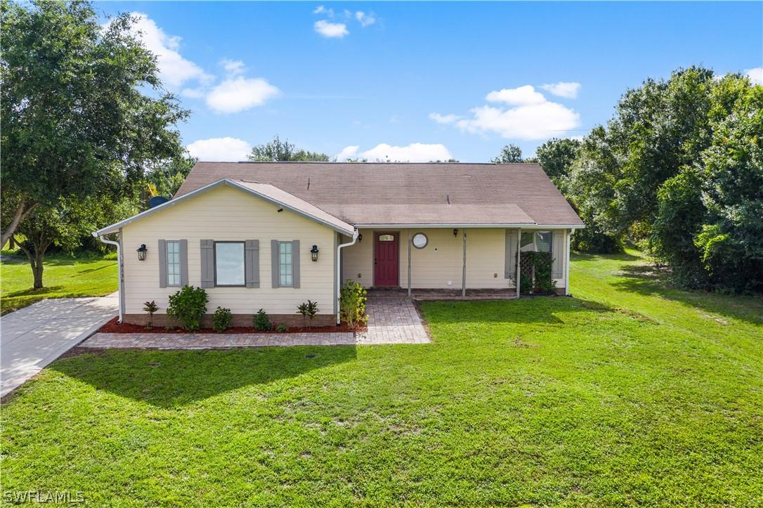 6136 Higgins Ave., Fort Myers, FL 33905