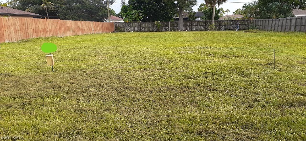 5352 23rd Pl., Naples, FL 34116