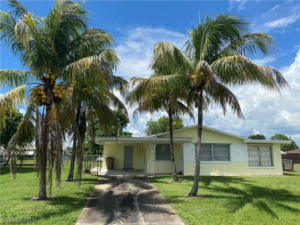 1413 Kimdale St., Lehigh Acres, FL 33936