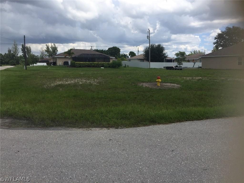 241 SW 29th Ter., Cape Coral, FL 33914