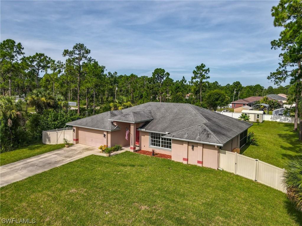 903 Willard Ave., Lehigh Acres, FL 33972