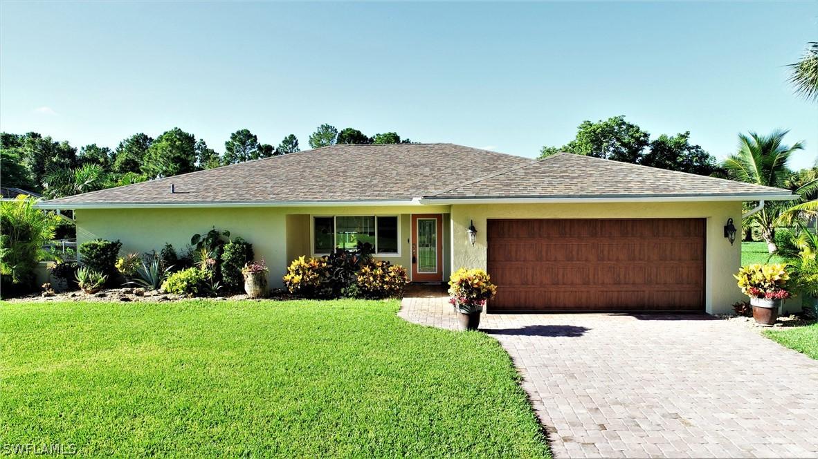 1208 Albemarle Cir., Lehigh Acres, FL 33936