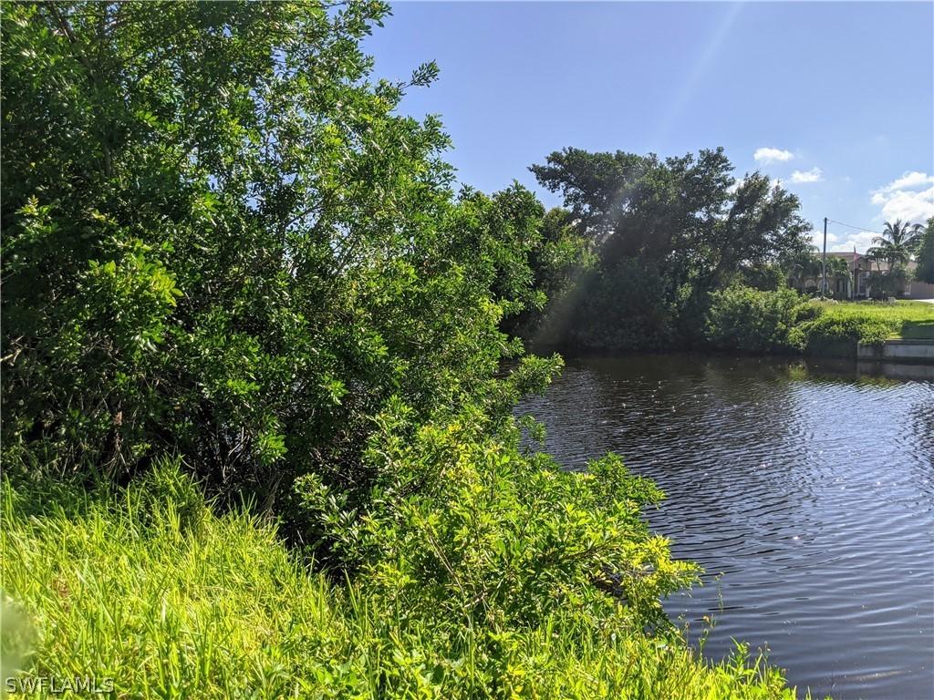 2207 SE 19th Pl., Cape Coral, FL 33990