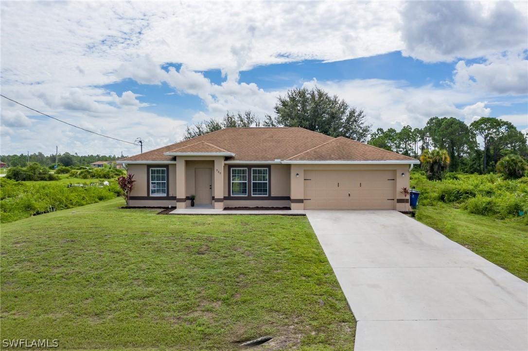 737 Aletha Ave., Lehigh Acres, FL 33974