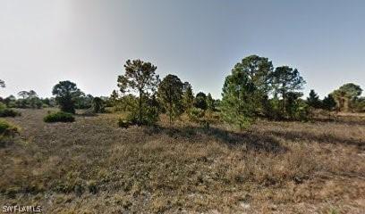 1246 Spruce St., Lehigh Acres, FL 33974