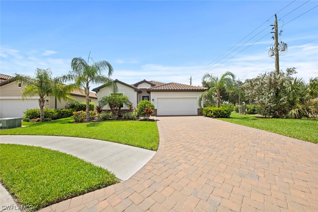 4792 Formosa Dr., Naples, FL 34119