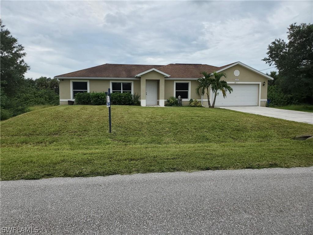 478 Redwing St., Lehigh Acres, FL 33974
