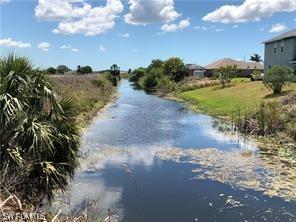 1914 NE 15th Ln., Cape Coral, FL 33909