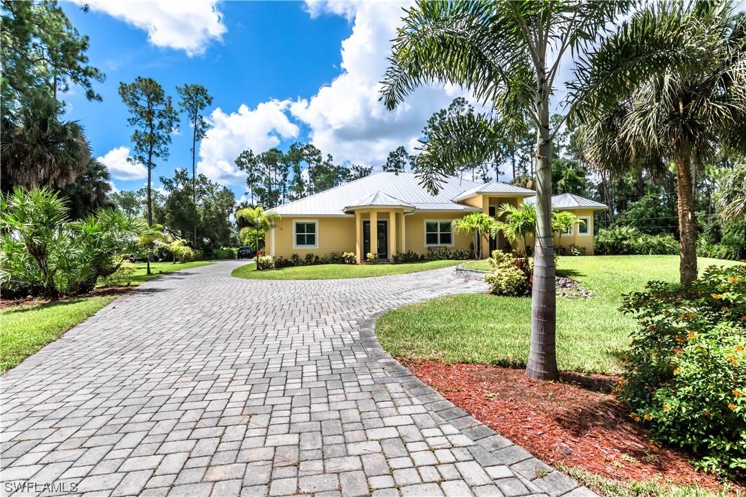 4950 Palmetto Woods Dr., Naples, FL 34119