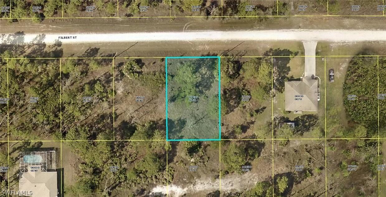 938 Filbert St., Lehigh Acres, FL 33974