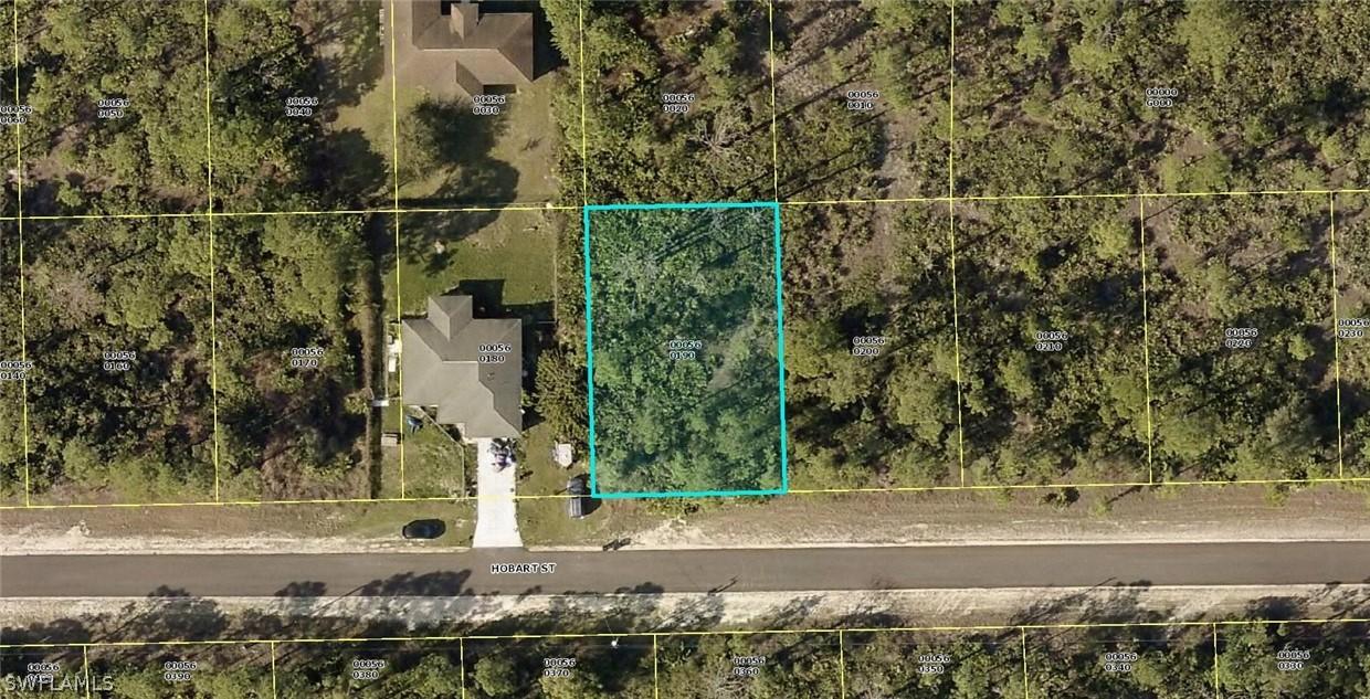 1033 Hobart St., Lehigh Acres, FL 33974