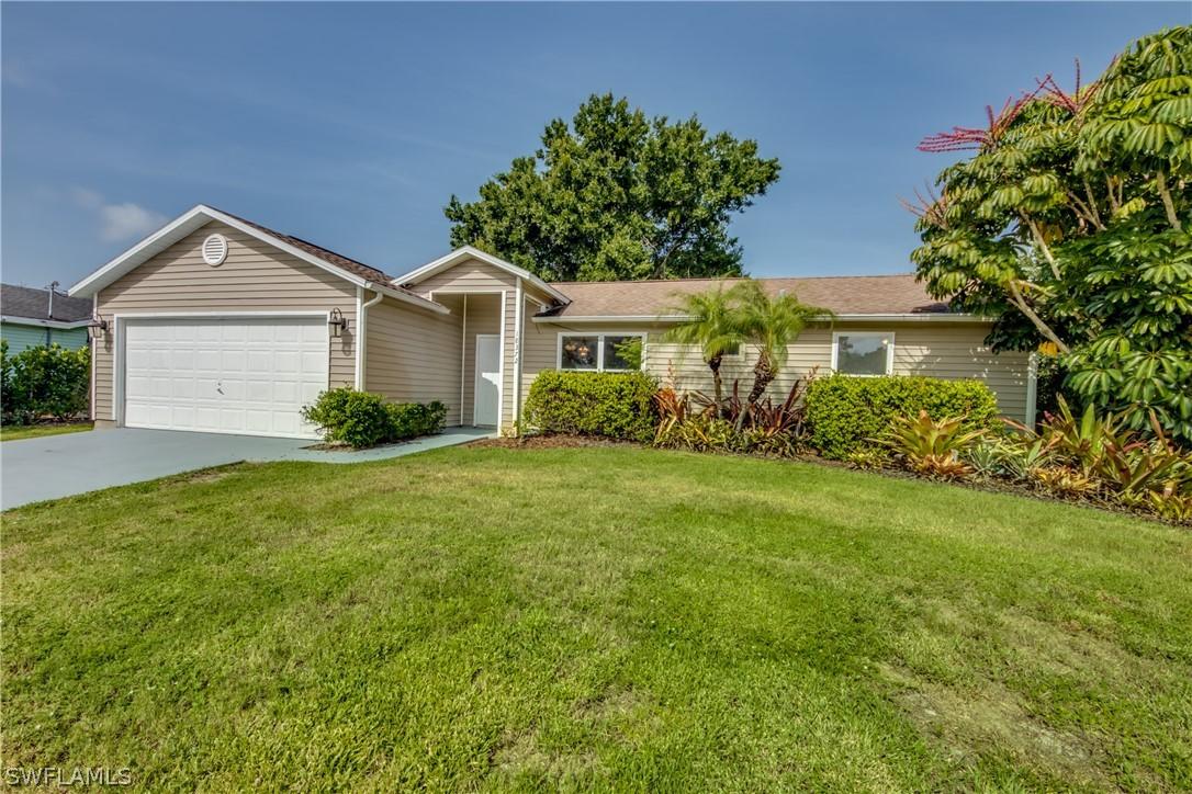 18372 Hawthorne Rd., Fort Myers, FL 33967